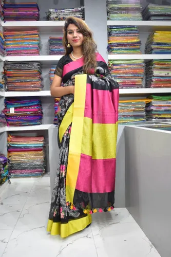 PURE LINEN JARI BORDER EXCLUSIVE FLORAL TRICOLOURED EMBROIDERY WORK YARN DYED SAREES